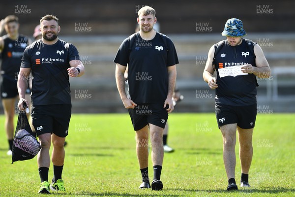 220322 - Ospreys Rugby Training at Stellenbosch Academy of Sport - Sam Parry, Will Griffiths and Morgan Morris of Ospreys during a training session in South Africa