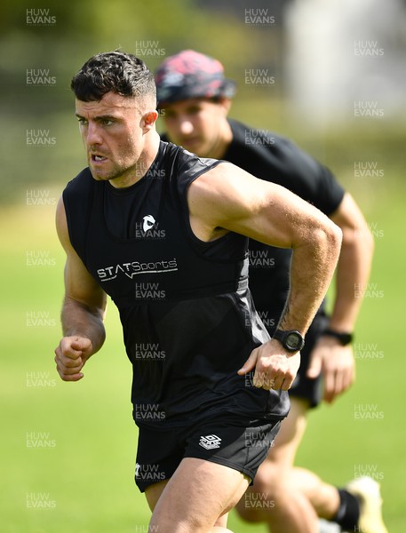 220322 - Ospreys Rugby Training at Stellenbosch Academy of Sport - Luke Morgan of Ospreys during training session in South Africa