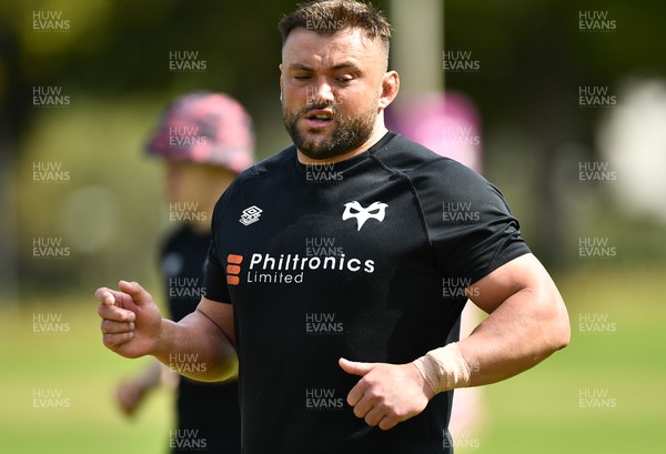220322 - Ospreys Rugby Training at Stellenbosch Academy of Sport - Sam Parry of Ospreys during training session in South Africa