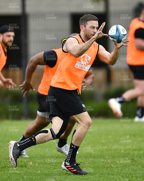 220322 - Ospreys Rugby Training at Stellenbosch Academy of Sport - Stephen Myler of Ospreys during a training session in South Africa