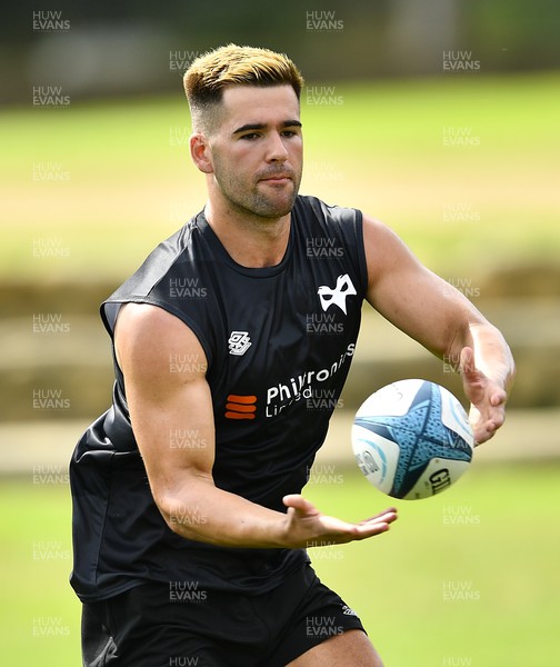 220322 - Ospreys Rugby Training at Stellenbosch Academy of Sport - Tiaan Thomas Wheeler during training session in South Africa