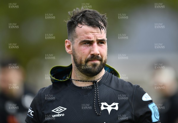 220322 - Ospreys Rugby Training at Stellenbosch Academy of Sport - Scott Baldwin of Ospreys during a training session in South Africa