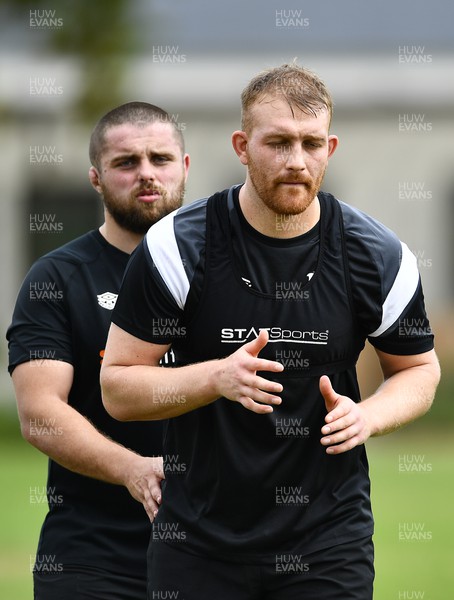 220322 - Ospreys Rugby Training at Stellenbosch Academy of Sport - Nicky Smith and Sam Moore of Ospreys during a training session in South Africa