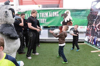 130314 - Ospreys -Signing session