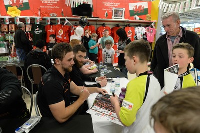 130314 - Ospreys -Signing session