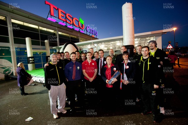 211112 - Ospreys fun evening at Tesco Fforestfach, Swansea 