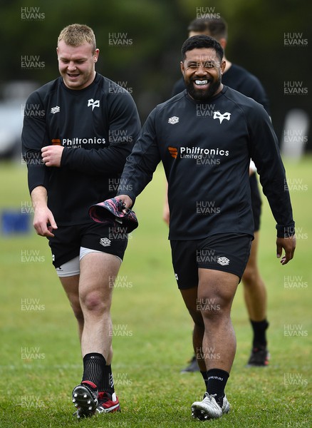 290322 - Ospreys Training at Stellenbosch Academy of Sport - Dewi Lake and Elvis Taione during training