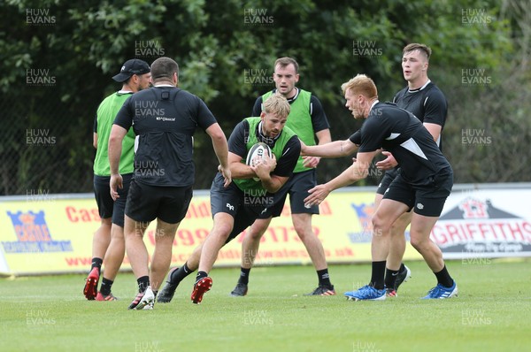 270721 - Ospreys Training session - Will Griffiths during training