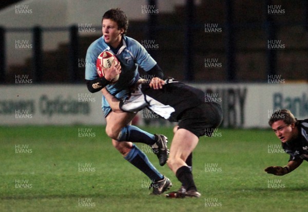 09.03.07 - Reebok Under 16 Final Blues James Wood tries to get through 