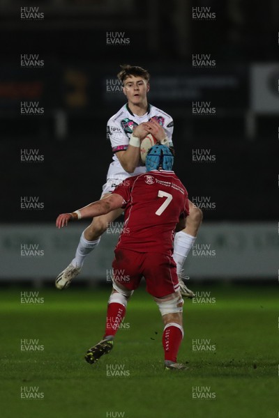 070224 - Ospreys v Scarlets - Regional U18 Championship - Tate Shaw of Ospreys takes a high ball under pressure from Scarlets Captain Tiaan Sparrow
