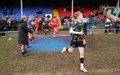 080226 - Ospreys U18 v Scarlets U18, WRU Regional Age Grade Championship - The teams run out at The Gnoll