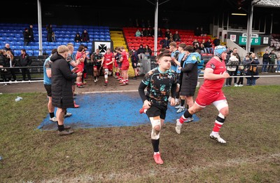080226 - Ospreys U18 v Scarlets U18, WRU Regional Age Grade Championship - The teams run out at The Gnoll