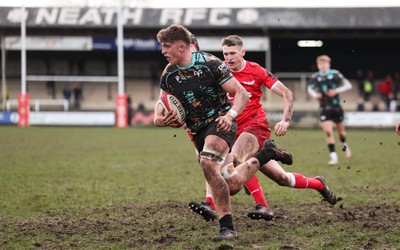 080226 - Ospreys U18 v Scarlets U18, WRU Regional Age Grade Championship - Sam Morgan of Ospreys races in to score the second try