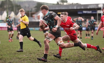 080226 - Ospreys U18 v Scarlets U18, WRU Regional Age Grade Championship - Sam Morgan of Ospreys races in to score the second try