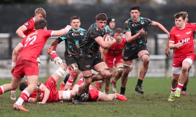 080226 - Ospreys U18 v Scarlets U18, WRU Regional Age Grade Championship - Sam Morgan of Ospreys breaks away