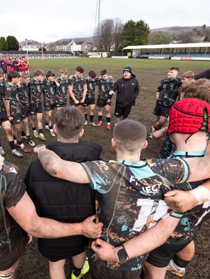 080226 - Ospreys U18 v Scarlets U18, WRU Regional Age Grade Championship - Ospreys huddle up at the end of the match