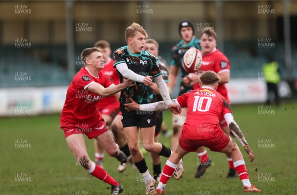 080226 - Ospreys U18 v Scarlets U18, WRU Regional Age Grade Championship - Cai Davies of Ospreys breaks for the line