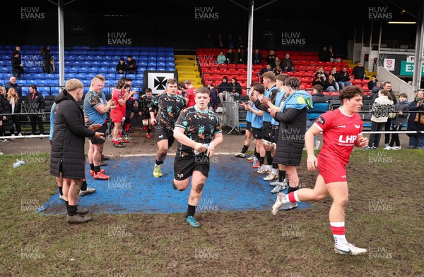 080226 - Ospreys U18 v Scarlets U18, WRU Regional Age Grade Championship - The teams run out at The Gnoll
