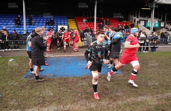 080226 - Ospreys U18 v Scarlets U18, WRU Regional Age Grade Championship - The teams run out at The Gnoll