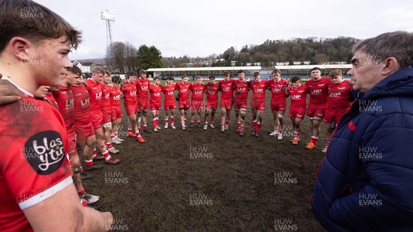 080226 - Ospreys U18 v Scarlets U18, WRU Regional Age Grade Championship - Scarlets huddle up at the end of the match