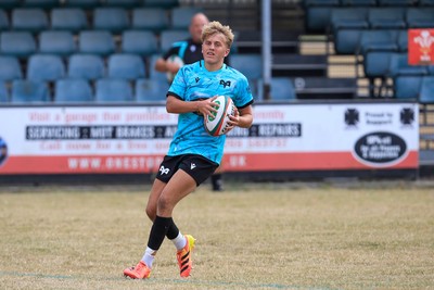 160826 - Ospreys U18 v Scarlets U18 - WRU Regional Age Grade Championship -Cai Davies of Ospreys u18