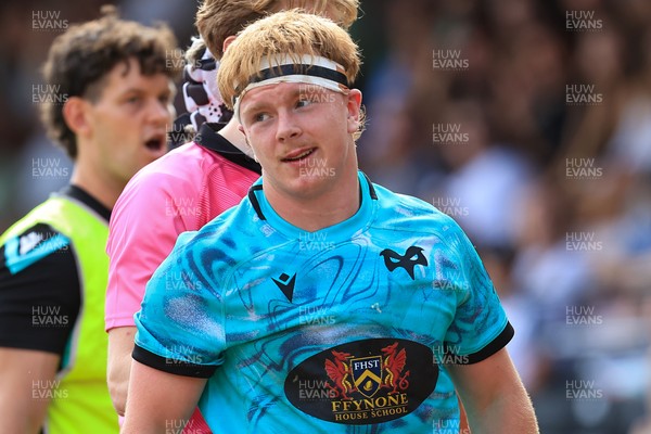 160826 - Ospreys U18 v Scarlets U18 - WRU Regional Age Grade Championship - Finn Lewis of Ospreys u18