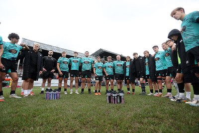 300826 - Ospreys U18s v Dragons U18s - RAG - Ospreys team huddle at full time