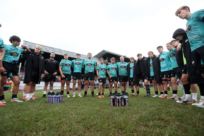 300826 - Ospreys U18s v Dragons U18s - RAG - Ospreys team huddle at full time