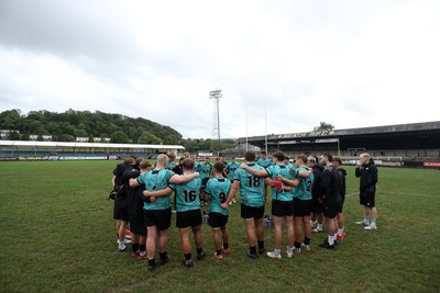 300826 - Ospreys U18s v Dragons U18s - RAG - Ospreys team huddle at full time