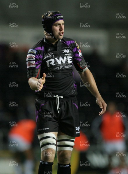 23.09.10 Ospreys v Aironi... Ospreys' Ryan Jones. 