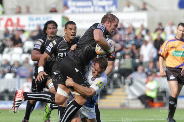 180812 - Bath v Ospreys - Preseason Friendly - Alun Wyn Jones is tackled