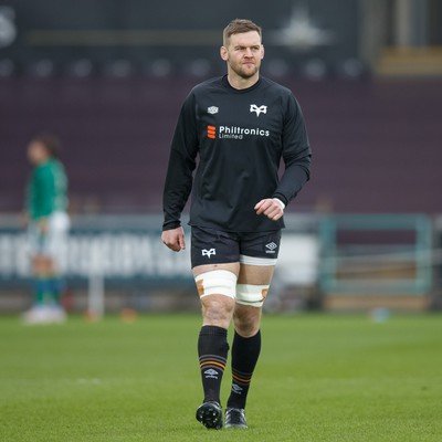 040323 - Ospreys v Benetton - United Rugby Championship - Dan Lydiate of Ospreys warms up ahead of the match