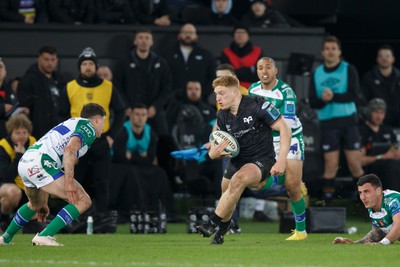 040323 - Ospreys v Benetton - United Rugby Championship - Iestyn Hopkins of Ospreys on the attack