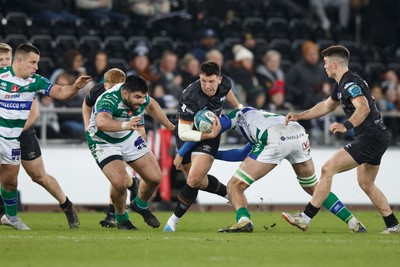 040323 - Ospreys v Benetton - United Rugby Championship - Owen Watkin of Ospreys makes a break