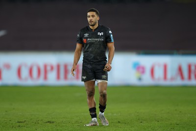 040323 - Ospreys v Benetton - United Rugby Championship - Keelan Giles of Ospreys