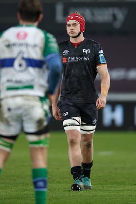 040323 - Ospreys v Benetton - United Rugby Championship - James Fender of Ospreys