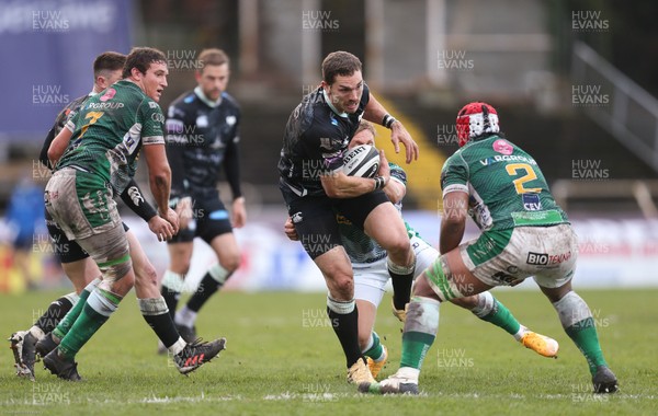 221120 - Ospreys v Benetton Rugby, Guinness PRO14 - George North of Ospreys drives into Hame Faiva of Benetton