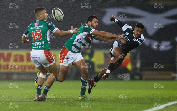 121019 - Ospreys v Benetton Rugby Treviso, Guinness PRO14 - Keelan Giles of Ospreys kicks the ball ahead