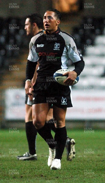 031205 - Celtic League Rugby Ospreys v Borders Gavin Henson back in action for the Ospreys  