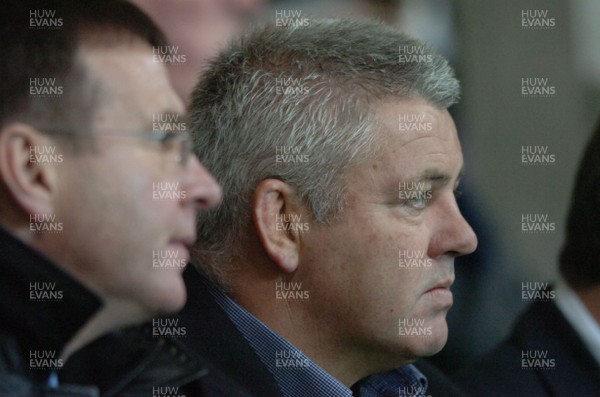 10.11.07 - Ospreys v Bourgoin - Heineken Cup - New Wales coach, Warren Gatland attends the Ospreys v Bourgoin match 