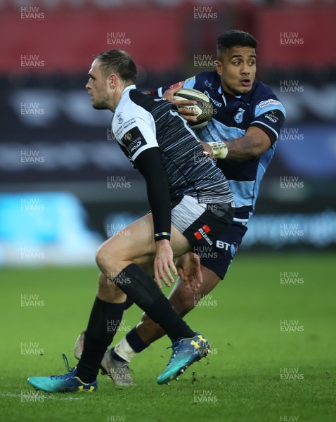 050119 - Ospreys v Cardiff Blues, Guinness PRO14 - Rey Lee-Lo of Cardiff Blues takes on Cory Allen of Ospreys