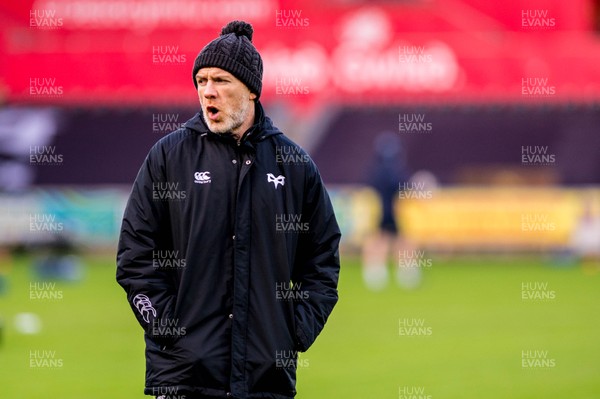 060119 - Ospreys v Cardiff Blues, Guinness PRO14 -Ospreys Head Coach Steve Tandy looks on ahead of Kick off 