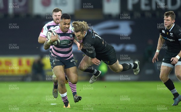 060118 - Ospreys v Cardiff Blues - Guinness PRO14 - Willis Halaholo of Cardiff Blues is tackled by Jeff Hassler of Ospreys