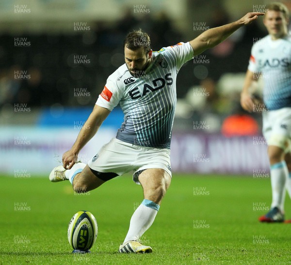 151113 - Ospreys v Cardiff Blues - LV= Cup - Simon Humberstone of Cardiff Blues scores the first points of the game