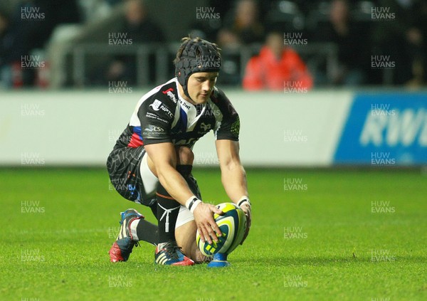 151113 Ospreys v Cardiff Blues - LV=Cup -Ospreys' Matthew Morgan