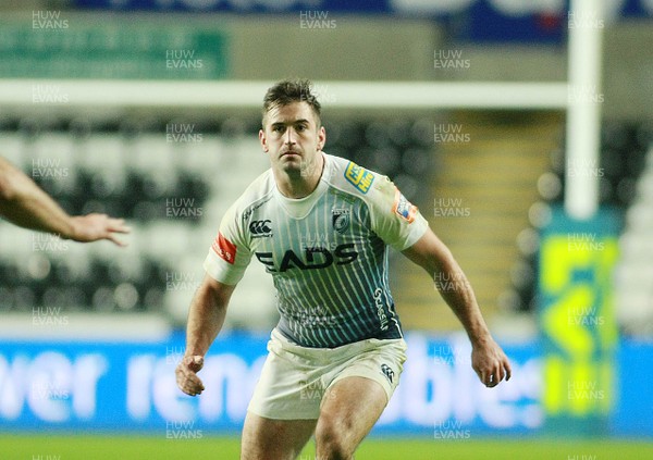 151113 Ospreys v Cardiff Blues - LV=Cup -Blues' Dafydd Hewitt 