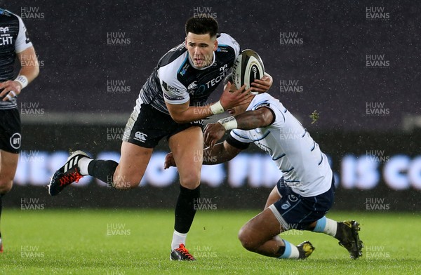 211219 - Ospreys v Cardiff Blues - Guinness PRO14 - Tiaan Thomas-Wheeler of Ospreys gets past Rey Lee-Lo of Cardiff Blues