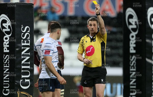 211219 - Ospreys v Cardiff Blues - Guinness PRO14 - Tomos Williams of Cardiff Blues is given a yellow card by Referee Dan Jones