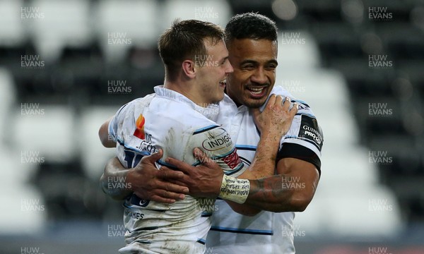 211219 - Ospreys v Cardiff Blues - Guinness PRO14 - Jarrod Evans of Cardiff Blues celebrates scoring a try with Rey Lee-Lo