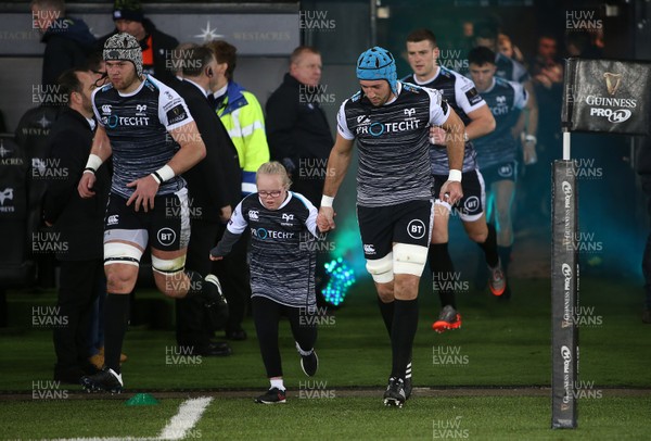 211219 - Ospreys v Cardiff Blues - Guinness PRO14 - Justin Tipuric of Ospreys runs out with mascot